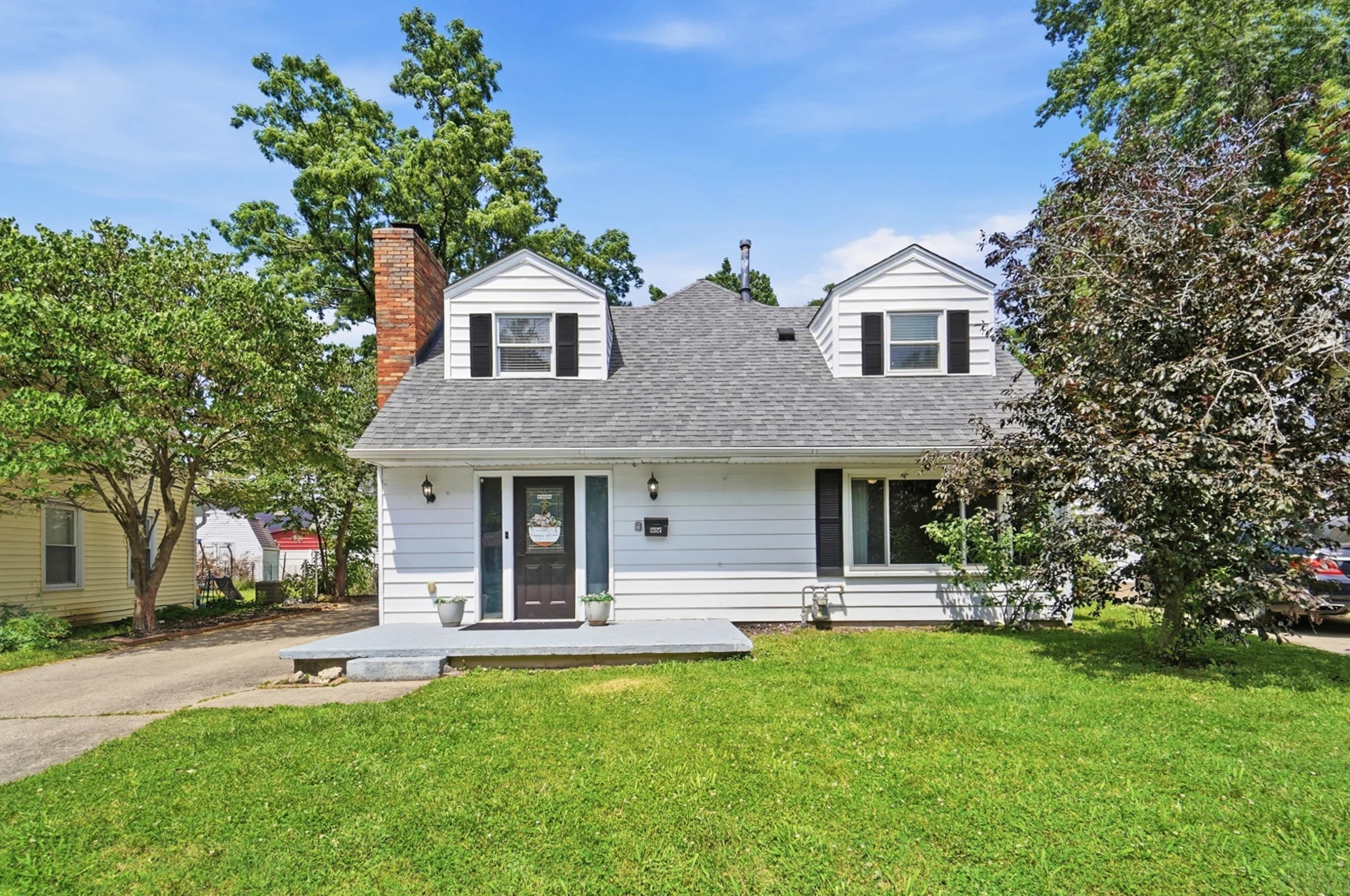 2327 Ned Dr, Moraine OH front exterior